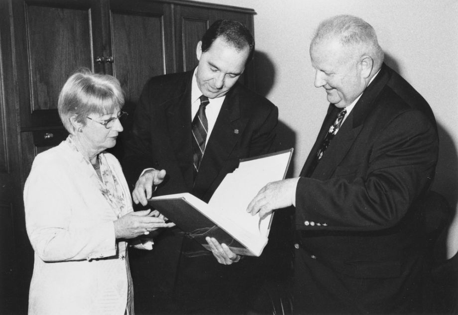 Mr Pat Corrigan AM presenting Lindsay family letters and correspondence to the State Library of Queensland, Queensland Club, 7 October 1997. Premier of Queensland, Rob Borbidge and Deputy Premier Joan Sheldon accepted the gift which was one of the largest donations presented to an Australian library by an individual at the time.
