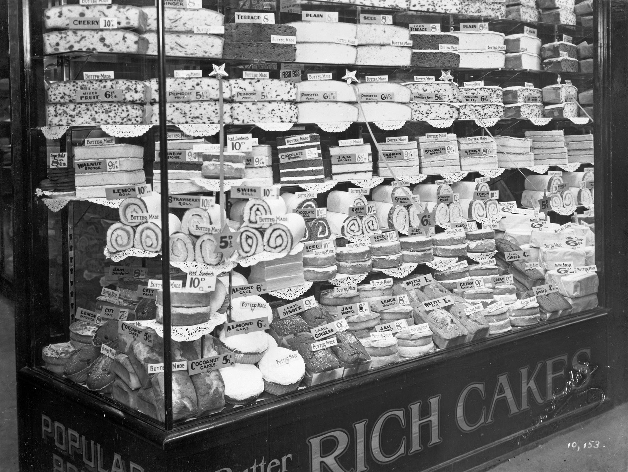 Window display in George E. Adams' cake shop, Brisbane Arcade