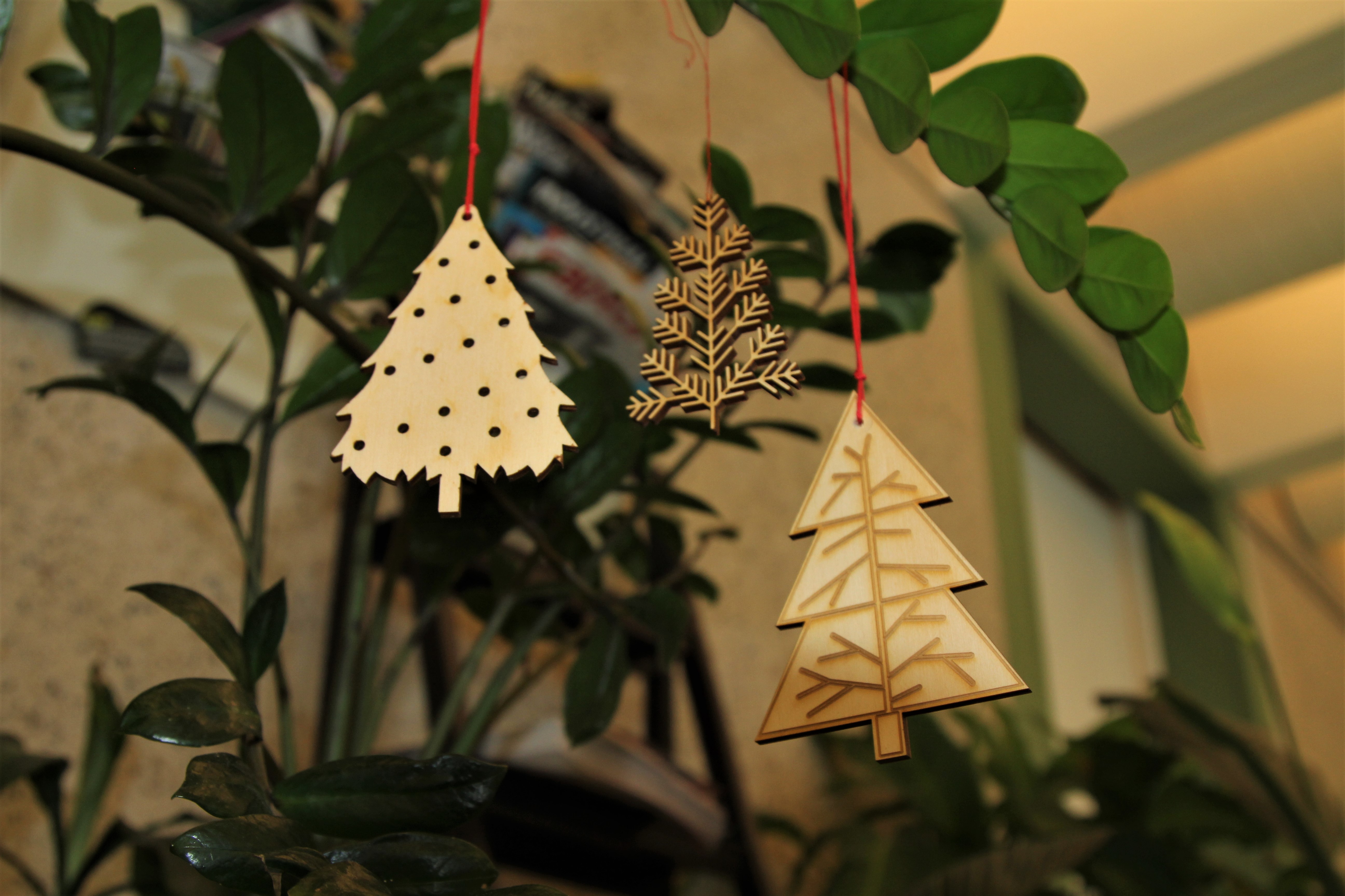 Xmas Ornaments on the Laser Xmas Ornaments on the Laser