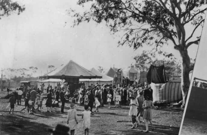 People at a carnival in the 1930s