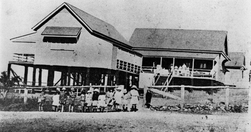 Ravenswood State School in its original location on School Street (circa 1900).