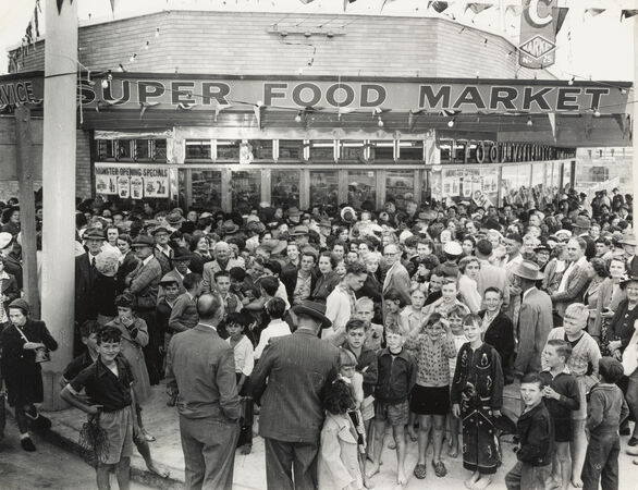 Crowds waiting for the new Brisbane Cash and Carry store at Chermside to open, 1955