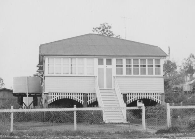 House with enclosed verandah