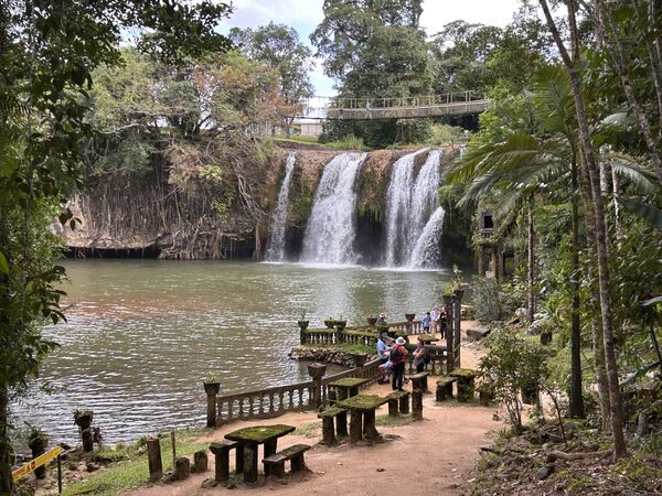 Picnic area overlooking Mena Creek Falls.