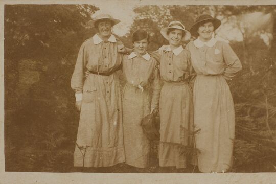 Nurse Constance Keys and three nursing sisters, Sutton Veny, England