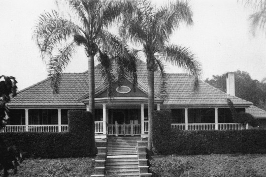 Lyndhurst, the residence of Mrs J. Reid, in London Road, Clayfield