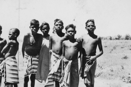 Children at Mitchell River 1939