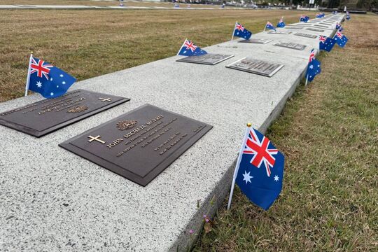 Australian military graves 