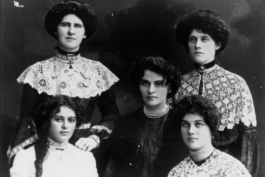 Portrait of five sisters from the Steindl family black and white undated