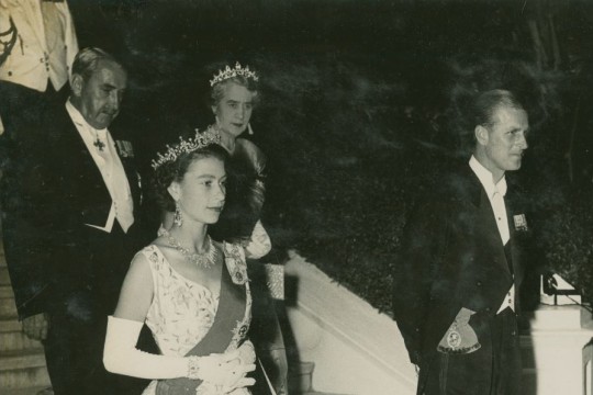 Queen Elizabeth on the stairs of Government House Brisbane 1954