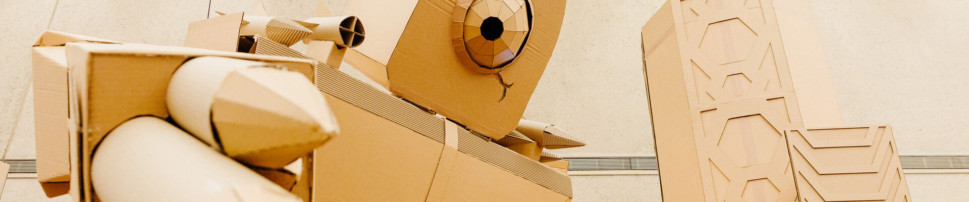 The Great and Grand Rumpus cardboard sculpture design one eyed robot monster Photo by Joe Ruckli 2021