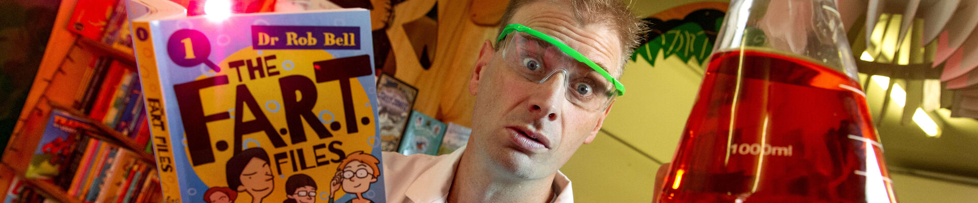 Dr Rob Bell - TV scientist, author and educator Dr Rob Bell - TV scientist author and educator