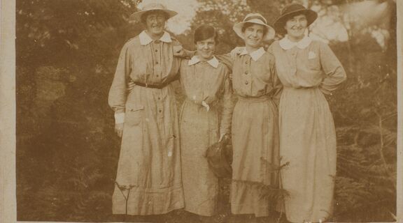 Nurse Constance Keys and three nursing sisters, Sutton Veny, England