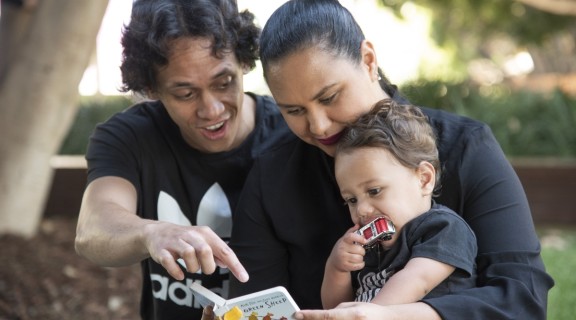 F4f - Dad reading to son