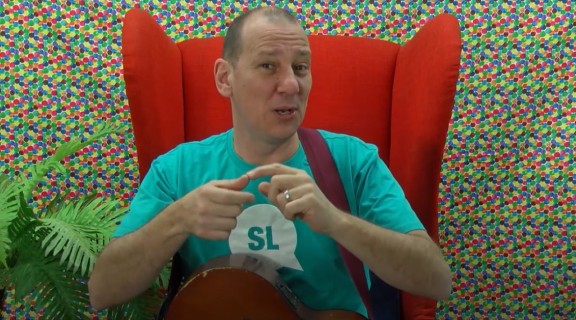 Tim Jackman sings for Rhyme Time