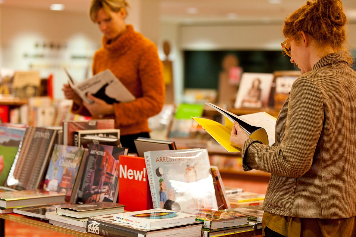 Visitors browsing State Library Collections 