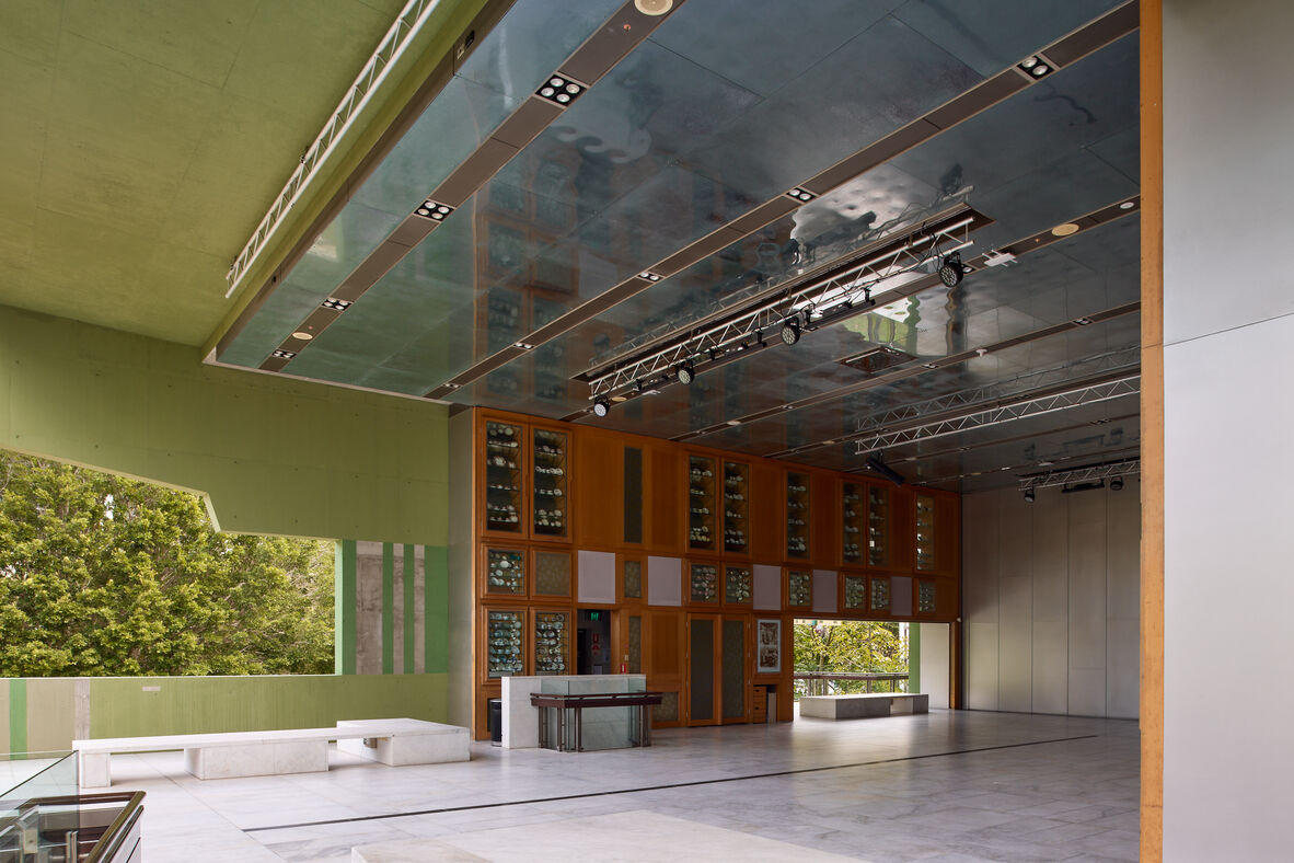 State Library of Queensland's Queensland Terrace