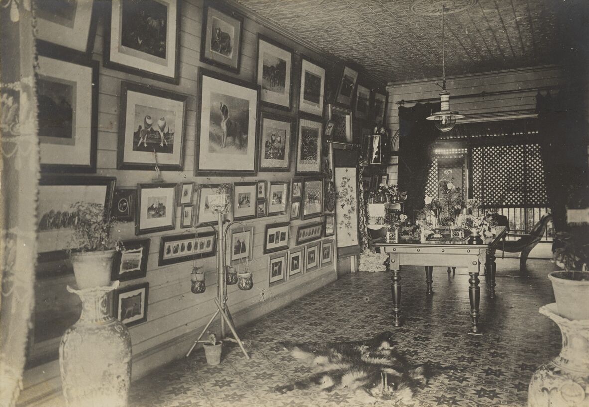 Photograph of the interior of Bobstay Cottage, Charters Towers.