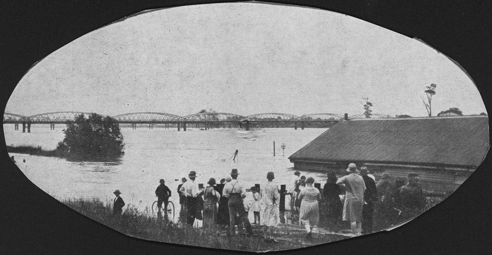 Burnett River during a flood in Bundaberg 1928
