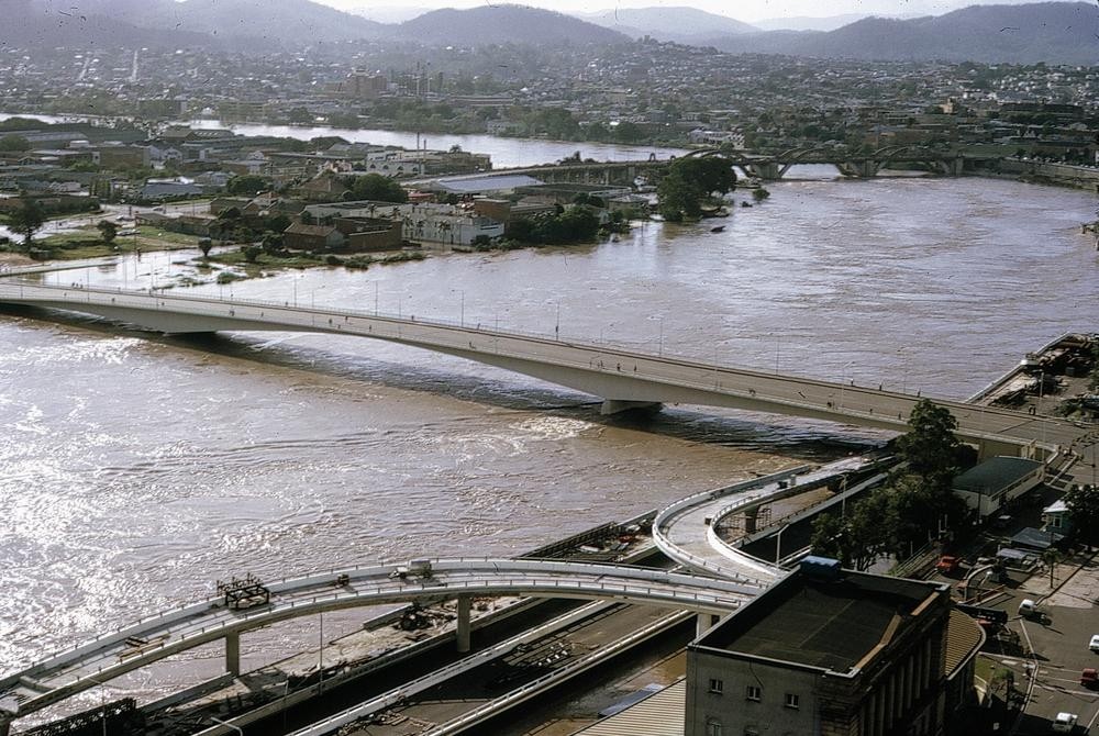 Brisbane River in flood 1974