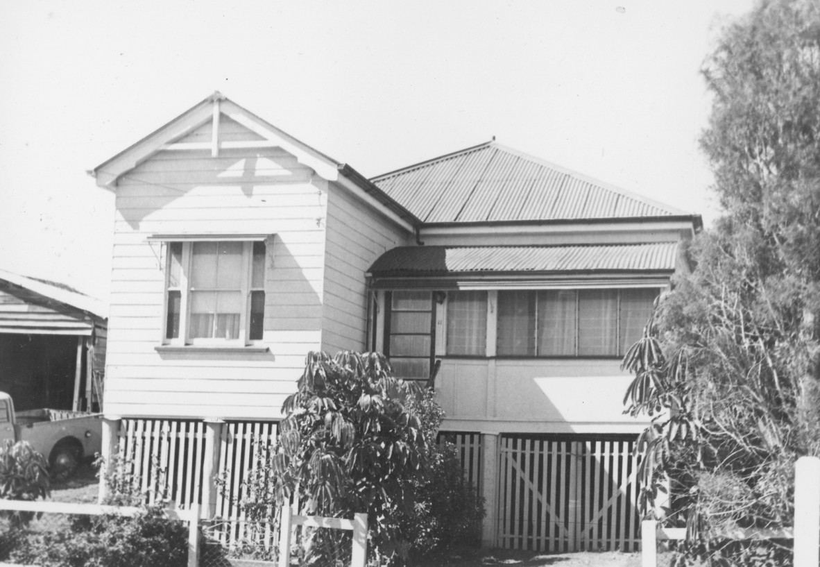 Photo of timber Queensland house on stumps