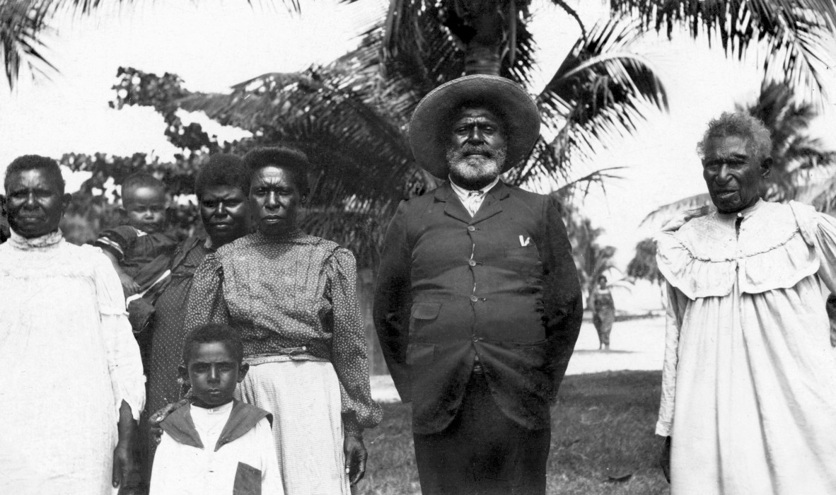 Maino and family at Yam Island, 20 July 1911