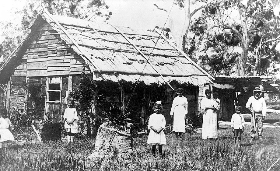 Darby family outside their home in Pialba Queensland ca 1914 