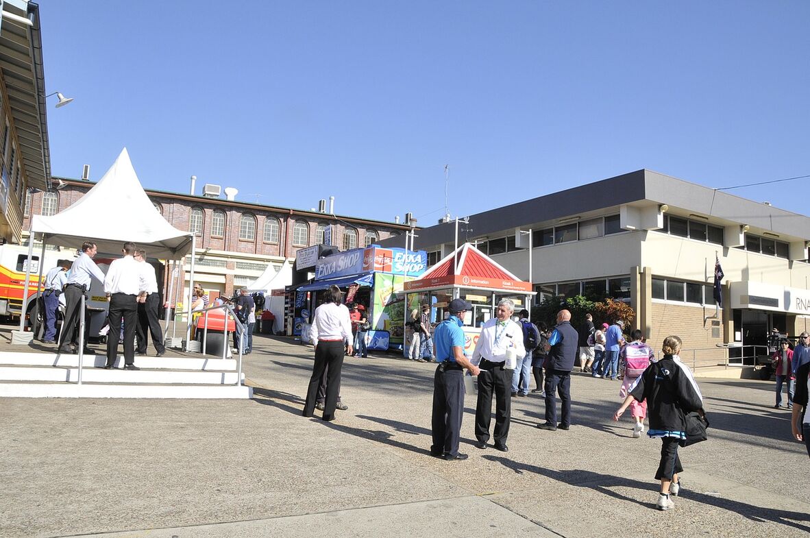 Volunteers ready to welcome showgoers.