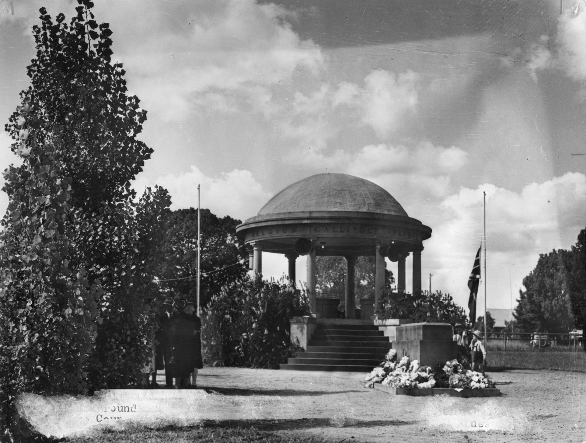 Kingaroy War Memorial, 1950