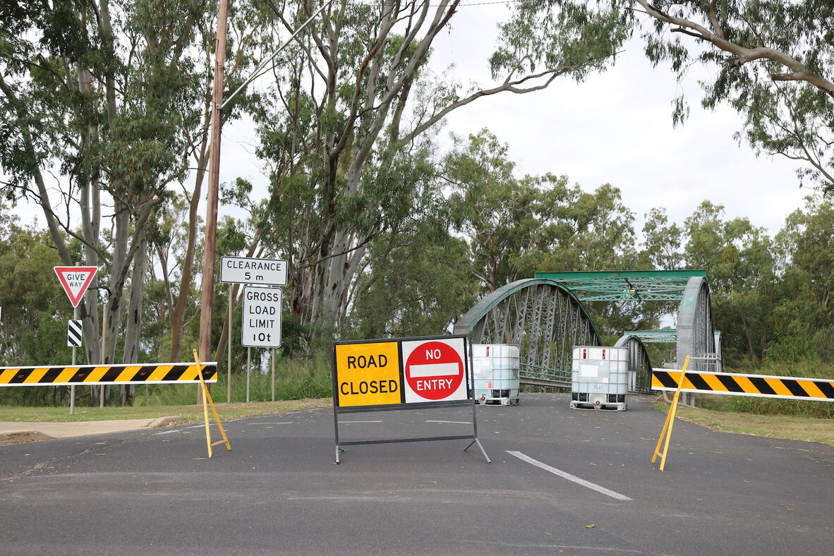 Road closed sign at the Goondiwindi border bridge on the Queensland/New Sout Wales border during the COVID-19 Pandemic Goondiwindi 2020