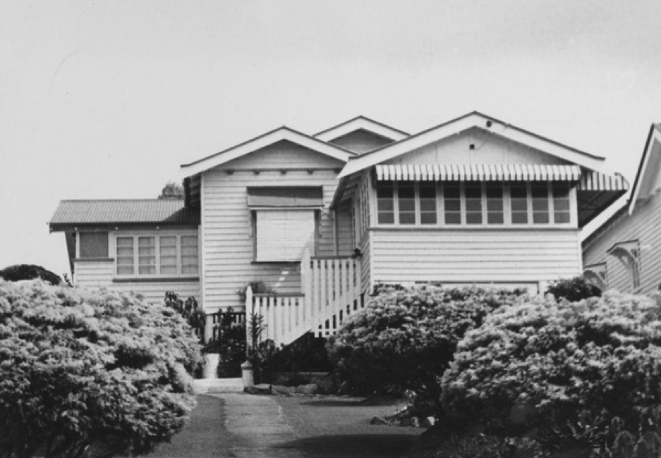 Picture  of a house with porch and gables in Ashgrove