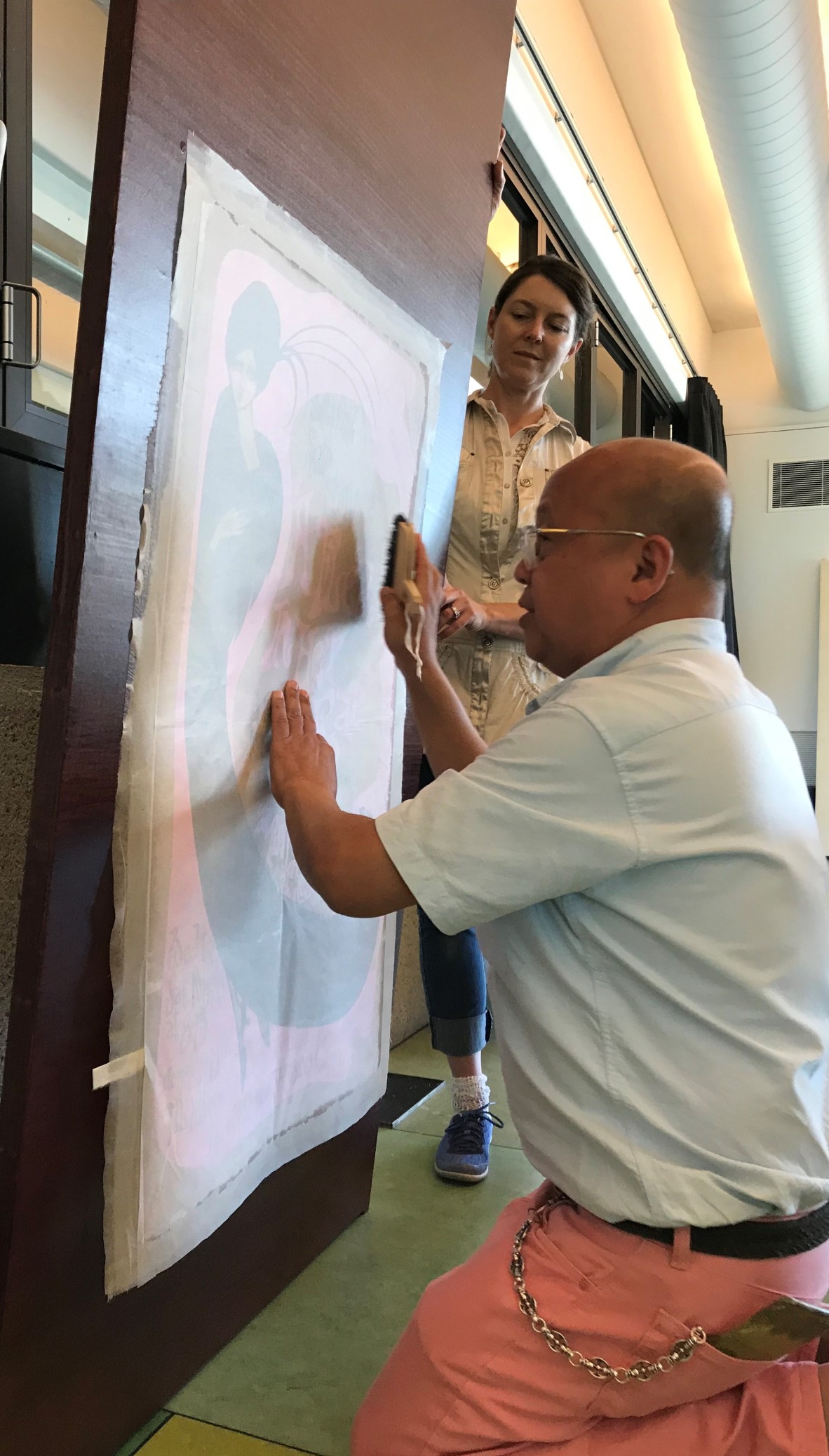 Eddie Jose demonstrating the use of karibari during his conversation workshop.