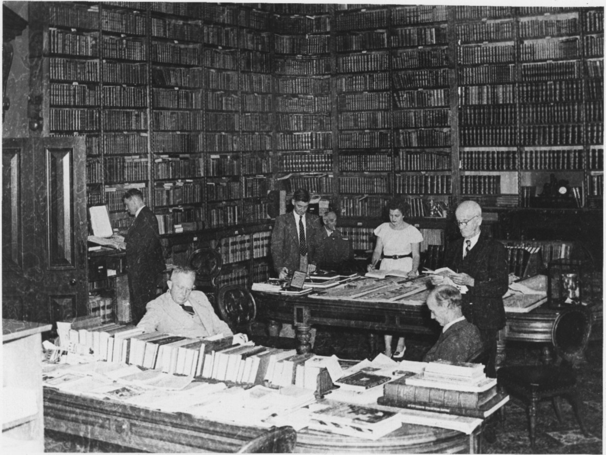 Photograph of the inside of the Parliamentary Library, Queensland, 1949.