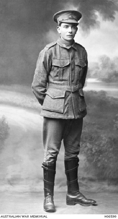 Studio portrait of 5101 Private (Pte) Edward Hunt Paten, 25th Battalion.