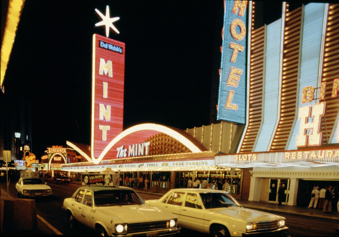 Las Vegas at night 1978 John Gollings