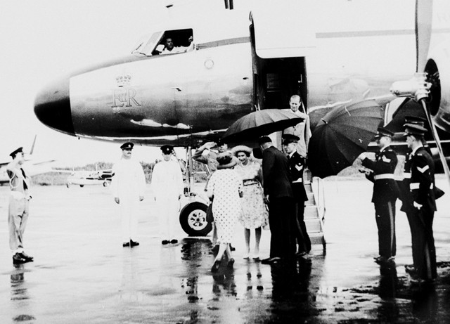 the Queen and entourage leave their plane at Coolangatta airport 