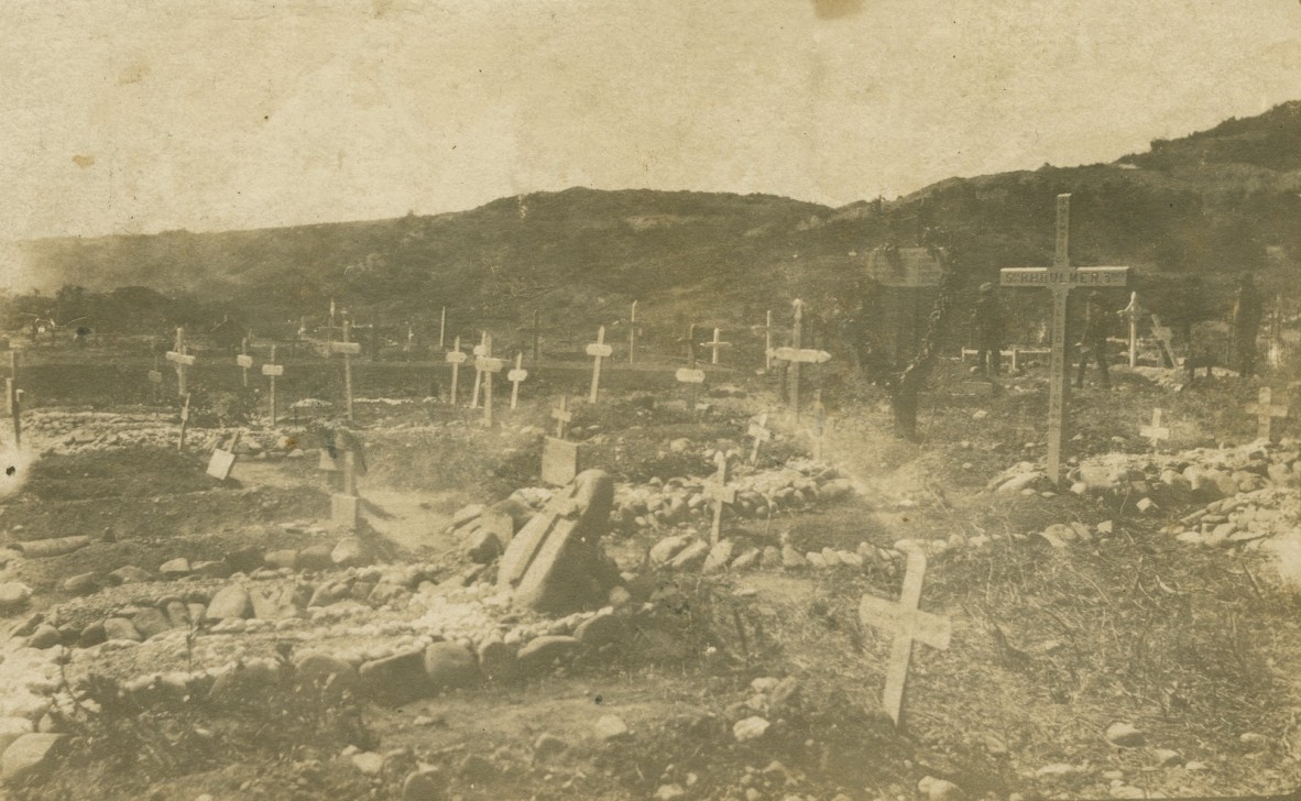 Graveyard on the hill on the Gallipoli Peninsula, Turkey, ca. 1915