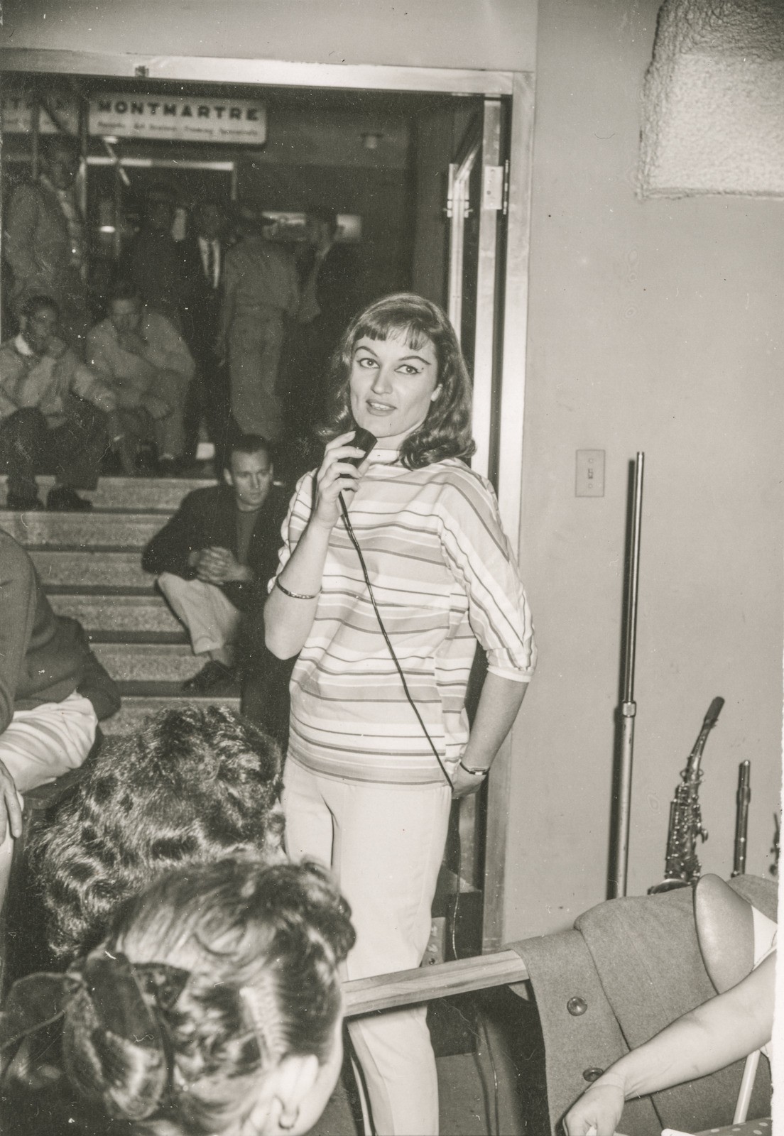 Singer Paula Langlands at the Primitif Coffee Lounge, Brisbane (0001-0189) 