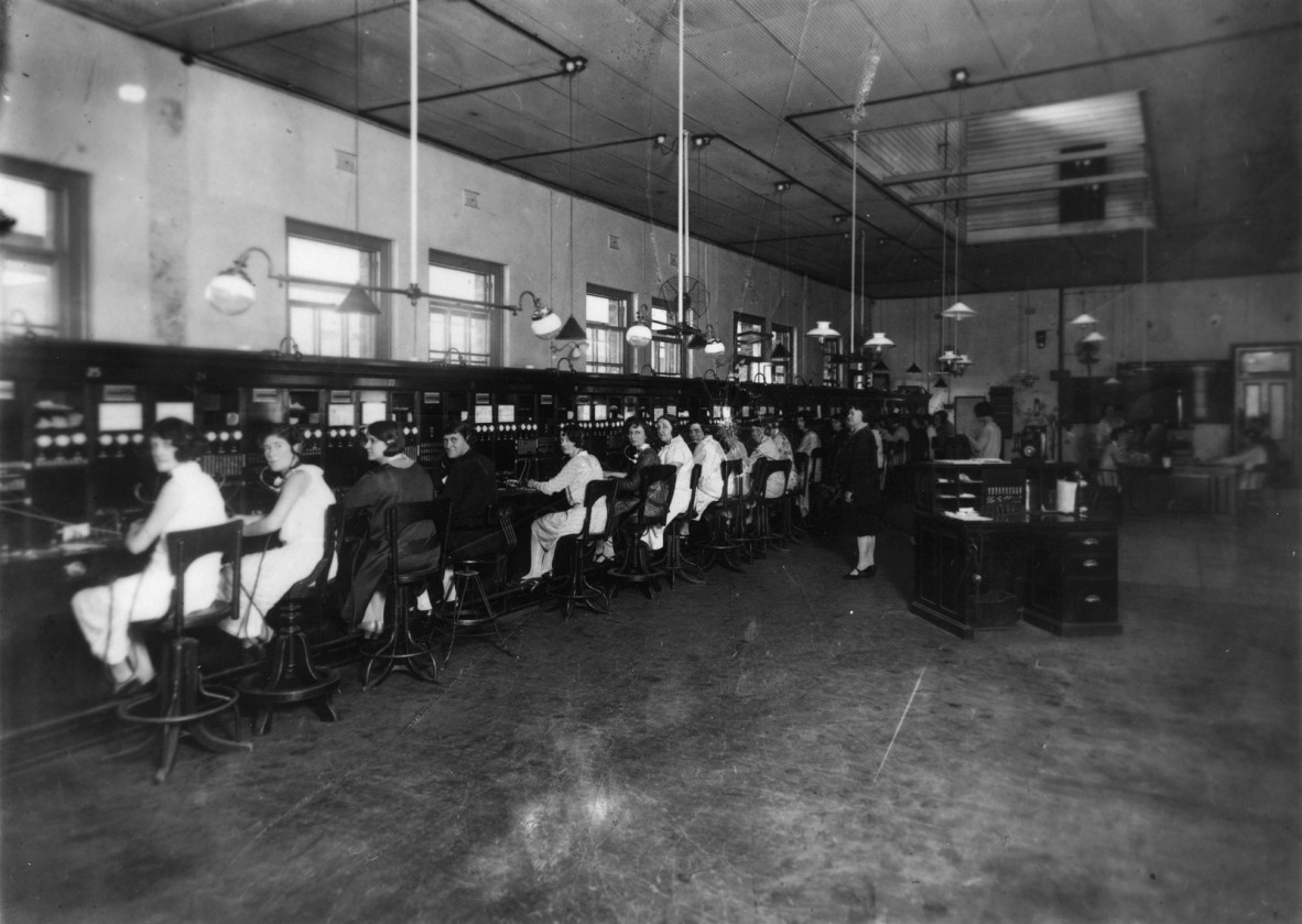 Telephonists on the trunk telephone exchange in Brisbane, 1929