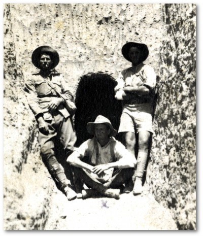 Turkish dugout, Trooper Jeffrey Stone, centre