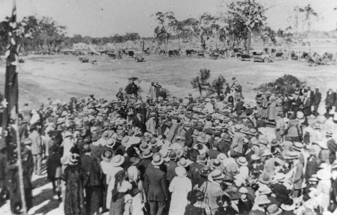  Large crowd gathered for a royal visit, Amiens, 1920