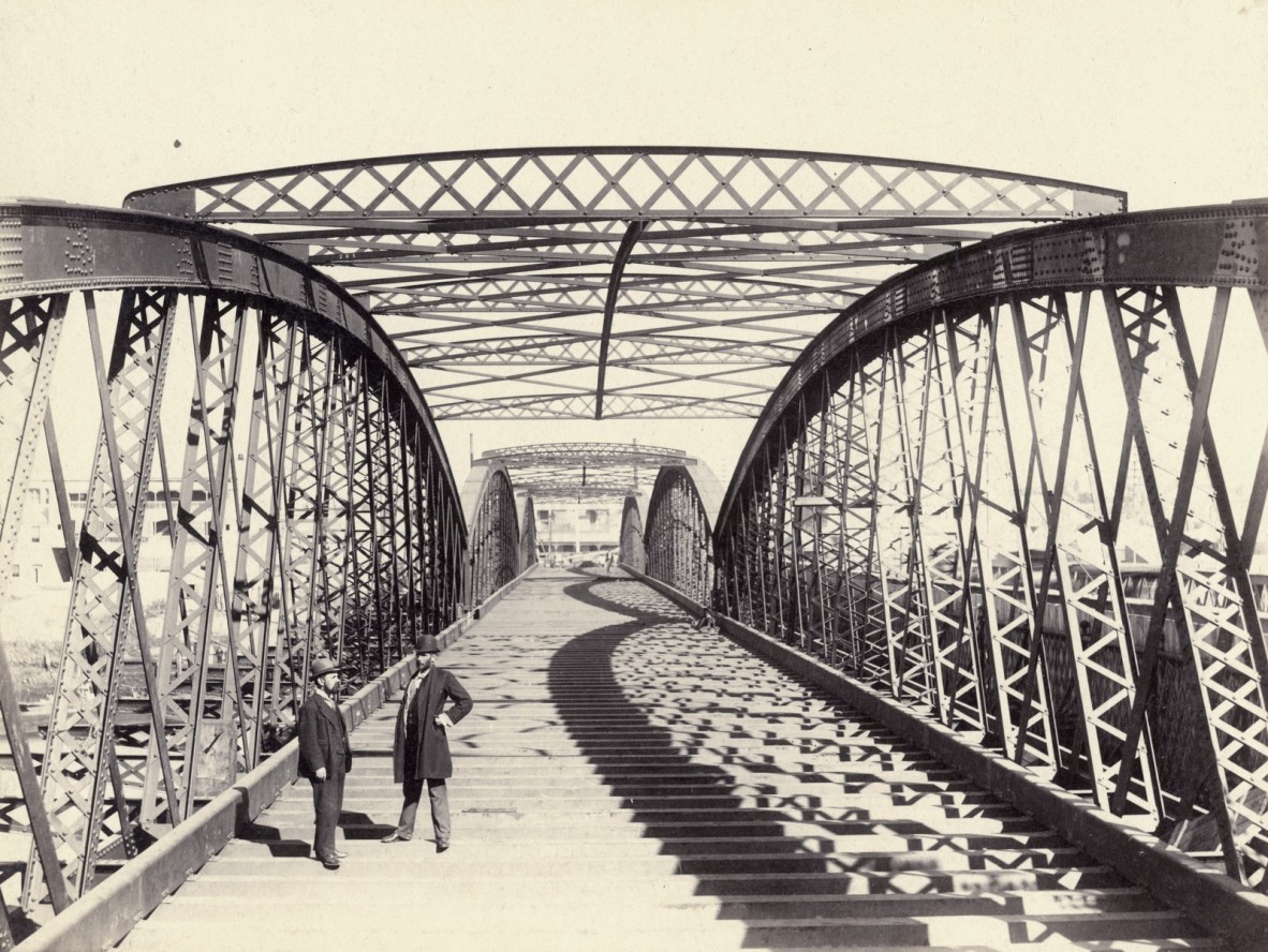 Downstream section of the Victoria Bridge Brisbane 1896