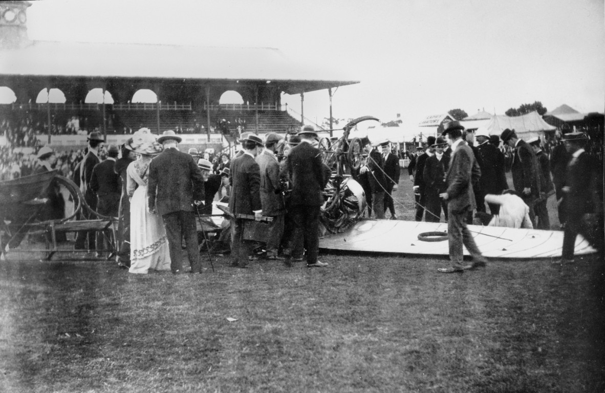 Arthur Burr Wizard Stones Bleriot crashed upon landing July 1912
