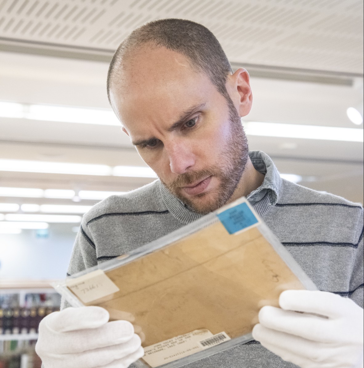 Dr Keir Winesmith, Digital Collections Catalyst 2020, examines a rare map