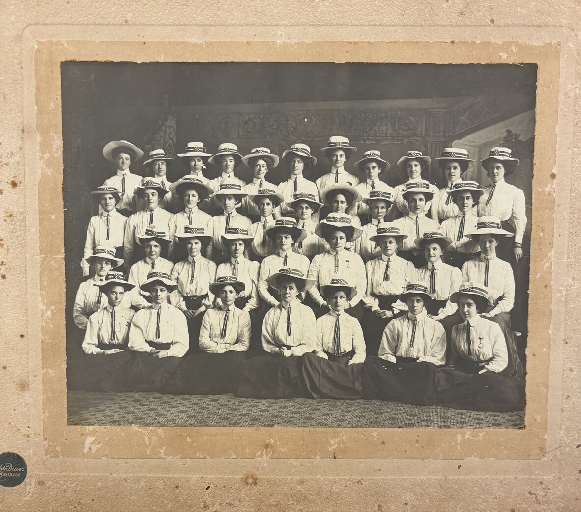 Ada Driver photograph of members of Brisbane Ladies Rowing Club, between 1910 and 1919.