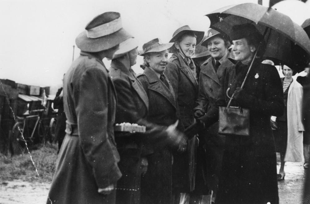 Duchess of Gloucester, Manly, 1945