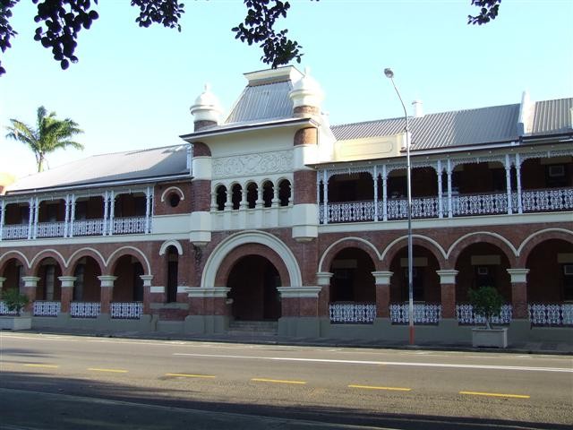 Former Queen’s Hotel, Townsville, 2010, photo taken by Trisha Fielding
