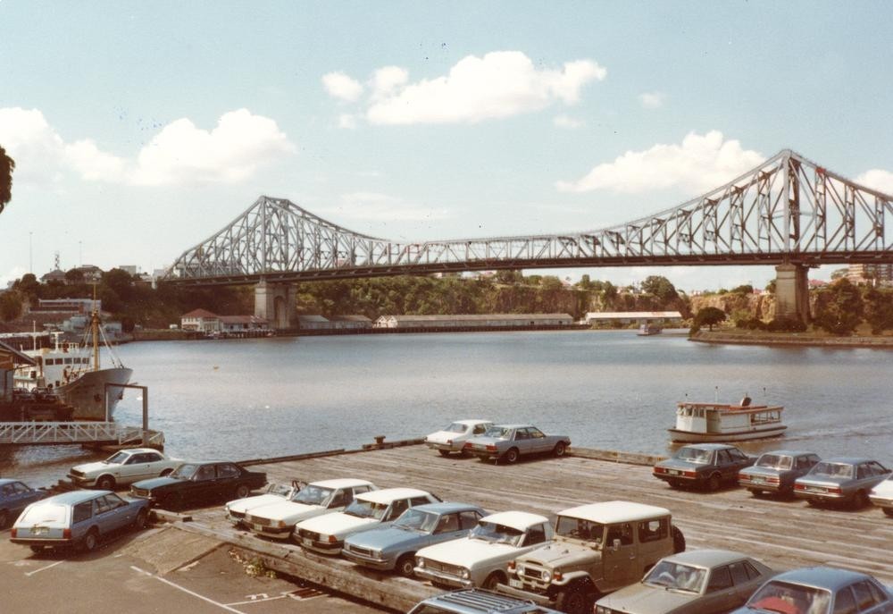 Story Bridge viewed from Petrie Bight Wharves 1981 (Image in copyright) 