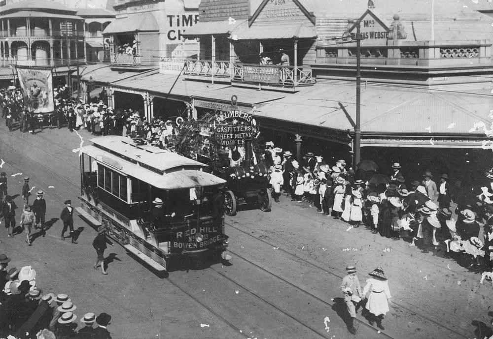 Eight Hour Day Procession along Queen Street, Brisbane, ca. 1907. 