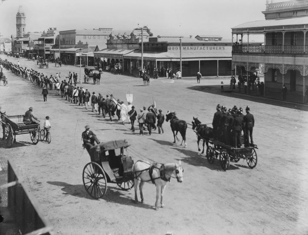 Eight Hour Day procession through the main street of Bundaberg, ca. 1898.